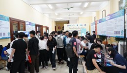 Đông đảo sinh viên, học viên sau đại học tham gia “Hội chợ việc làm và học tập trong lĩnh vực công nghệ bán dẫn Đài Loan 2024