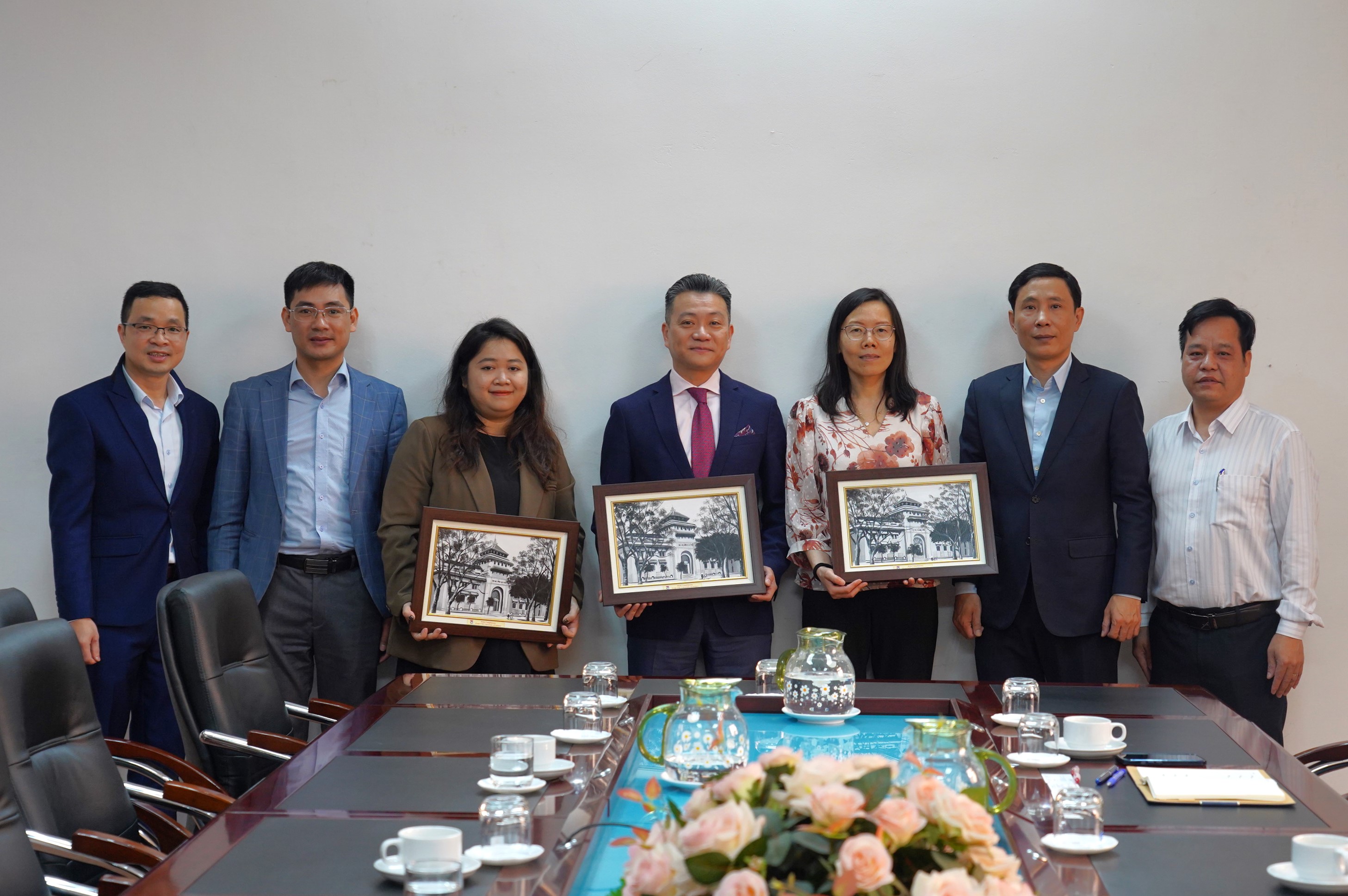 Nhiều cơ hội hợp tác được mở ra giữa Trường Đại học Khoa học Tự nhiên, ĐHQGHN và Đại học Saskatchewan, Canada