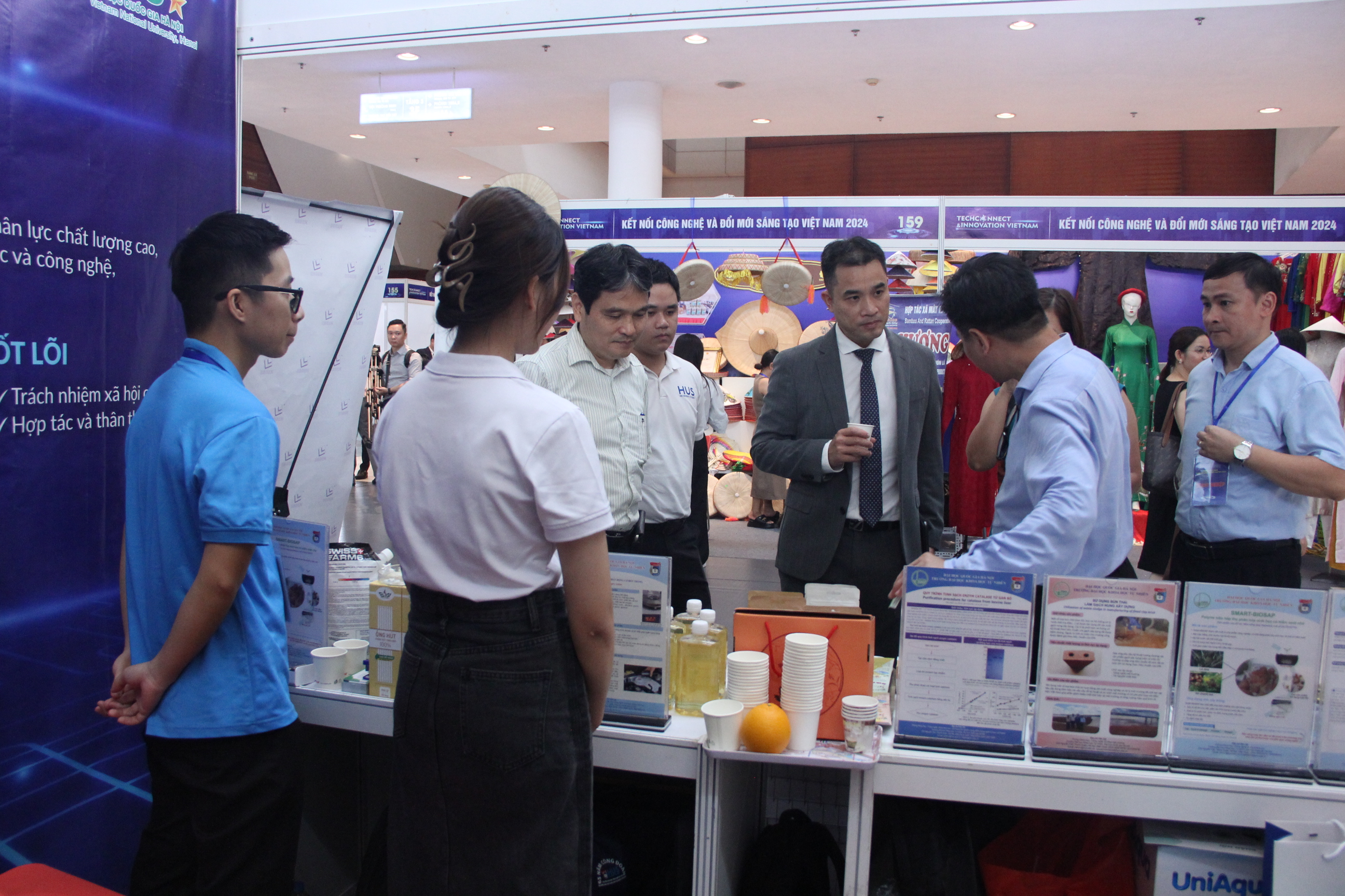 Trường ĐHKHTN mang sản phẩm công nghệ mới tham dự triển lãm “Kết nối công nghệ và Đổi mới sáng tạo Việt Nam năm 2024”