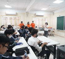Sinh viên tìm hiểu cơ hội nghề nghiệp, bổ sung kỹ năng qua Ngày hướng nghiệp