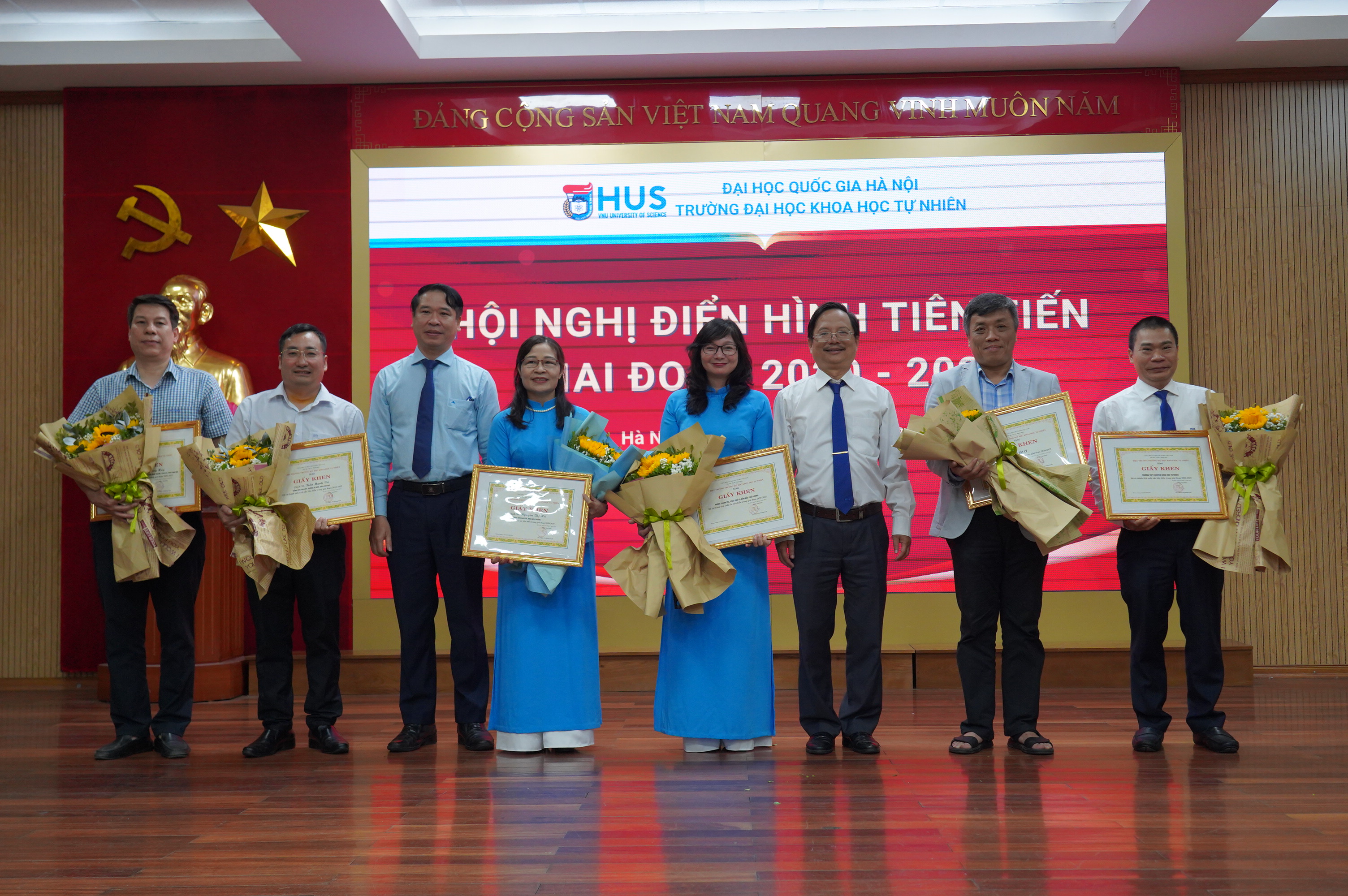 Đoàn kết, đổi mới sáng tạo, nâng cao chất lượng đào tạo và nghiên cứu khoa học, xây dựng Trường ĐHKHTN phát triển bền vững