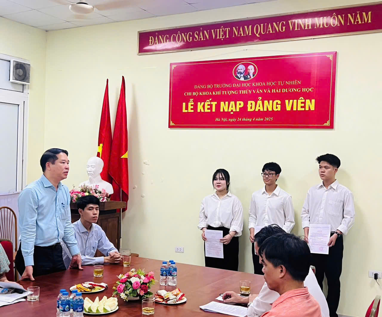 Trường Đại học Khoa học Tự nhiên phát huy truyền thống, đổi mới sáng tạo, phát triển bền vững
