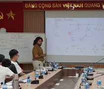 Thúc đẩy học tập và nghiên cứu toán học trong sinh viên và cán bộ trẻ qua tương tác và kết nối cộng đồng ngành toán
