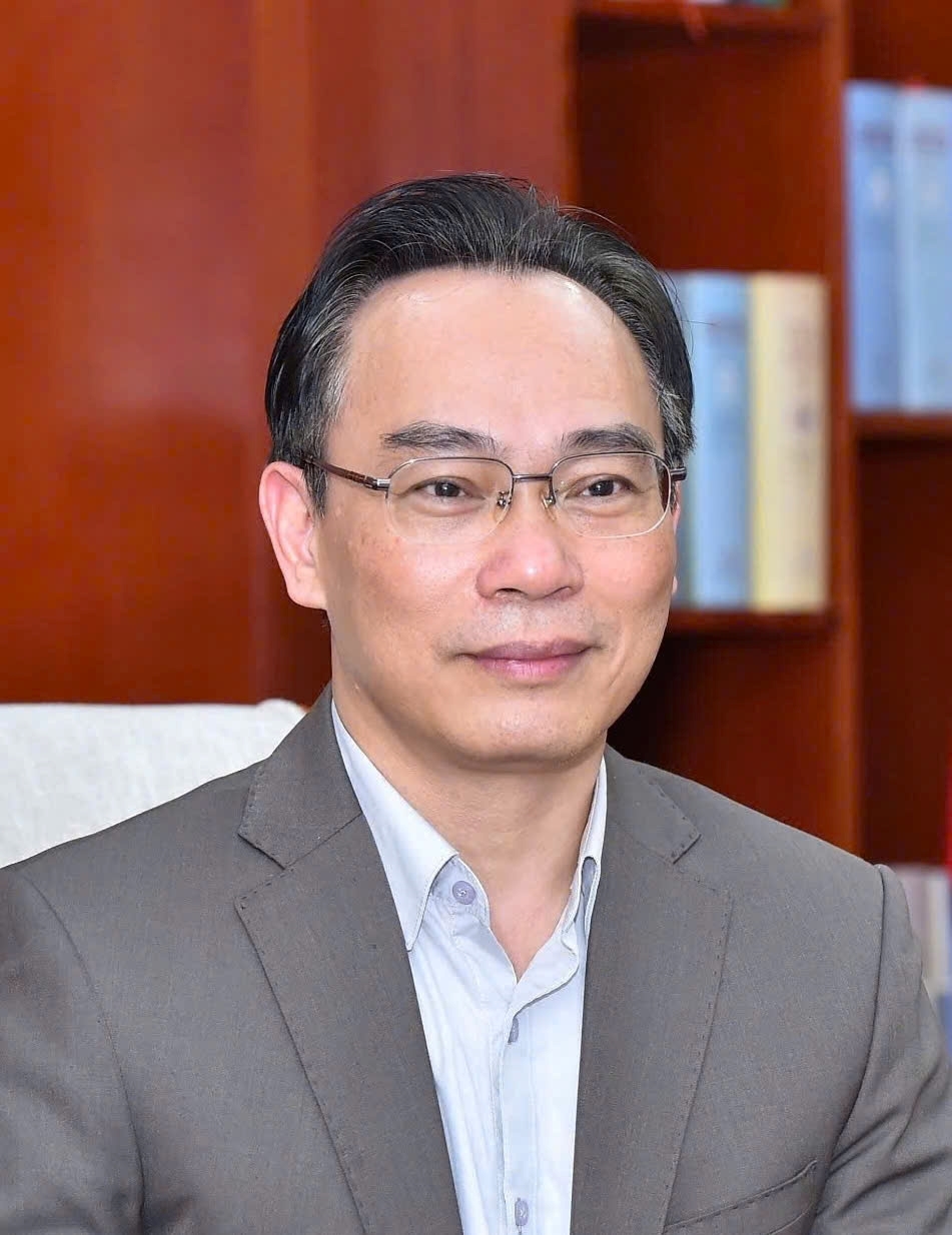 Thủ tướng Chính phủ bổ nhiệm PGS.TS Hoàng Minh Sơn, Thứ trưởng Bộ Giáo dục và Đào tạo giữ chức vụ Chủ tịch Hội đồng, Giám đốc Đại học Quốc gia Hà Nội