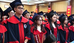 Trường Đại học Khoa học Tự nhiên trao bằng cử nhân cho sinh viên hệ đại học chính quy tốt nghiệp đợt 3 năm 2025