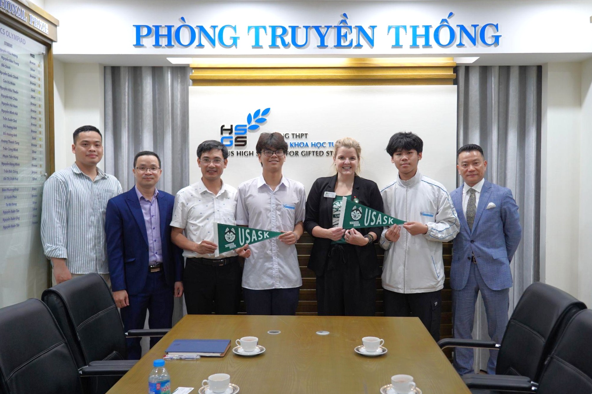 Đại học Saskatchewan và Trường THPT Chuyên Khoa học Tự nhiên thúc đẩy kết nối giáo dục, mở rộng cơ hội nhận học bổng học tập tại Canada cho học sinh