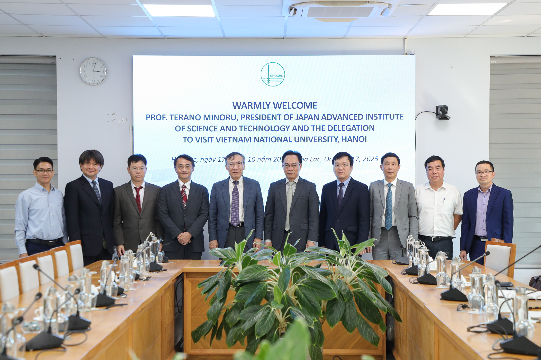 Trường Đại học Khoa học Tự nhiên, Đại học Quốc gia Hà Nội và Viện Khoa học và Công nghệ tiên tiến Nhật Bản (JAIST) thúc đẩy hợp tác nghiên cứu và đào tạo trong các lĩnh vực khoa học và công nghệ mũi nhọn