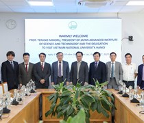 Trường Đại học Khoa học Tự nhiên, Đại học Quốc gia Hà Nội và Viện Khoa học và Công nghệ tiên tiến Nhật Bản (JAIST) thúc đẩy hợp tác nghiên cứu và đào tạo trong các lĩnh vực khoa học và công nghệ mũi nhọn