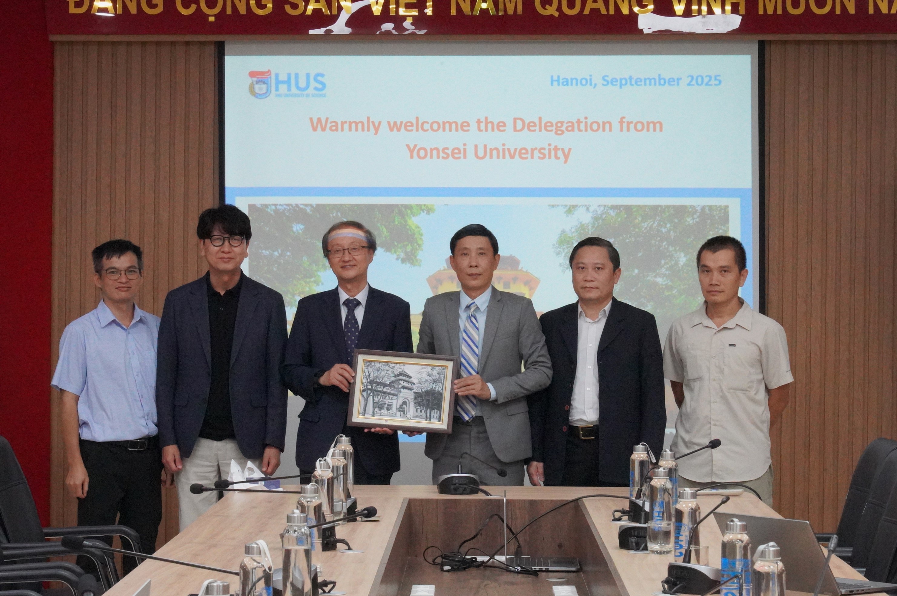 Thúc đẩy hợp tác đại học - doanh nghiệp: Trường ĐHKHTN kết nối cùng Đại học Yonsei và Tập đoàn LG Innotek, Hàn Quốc