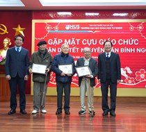 Trường Đại học Khoa học Tự nhiên gặp mặt cựu giáo chức nhân dịp Tết Nguyên Đán Bính Ngọ 2026
