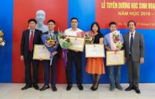 Trường THPT chuyên Khoa học Tự nhiên tuyên dương học sinh giỏi Olympic khu vực và quốc tế năm học 2016-2017