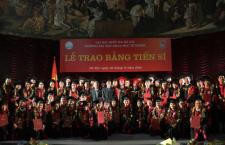 Lễ trao bằng Tiến sĩ năm 2016