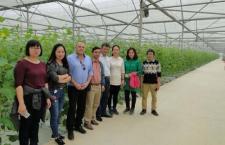 Chỉ có tri thức mới cho em một cuộc sống tươi đẹp hơn