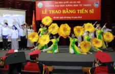 Trường Đại học Khoa học Tự nhiên trao bằng tiến sĩ cho 57 nghiên cứu sinh đã bảo vệ thành công luận án