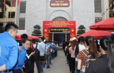 Không khí bầu cử đại biểu quốc hội Khóa XIV và đại biểu HĐND các cấp nhiệm kỳ 2016 – 2021 tại khu vực bỏ phiếu số 12 – Phường Thanh Xuân Trung đặt địa điểm tại Trường Đại học Khoa học Tự nhiên.