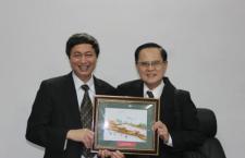 Tiếp đại học Illinois at Urbana-Champaign, Hoa Kỳ