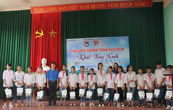 Chương trình tình nguyện “Khát vọng xanh”