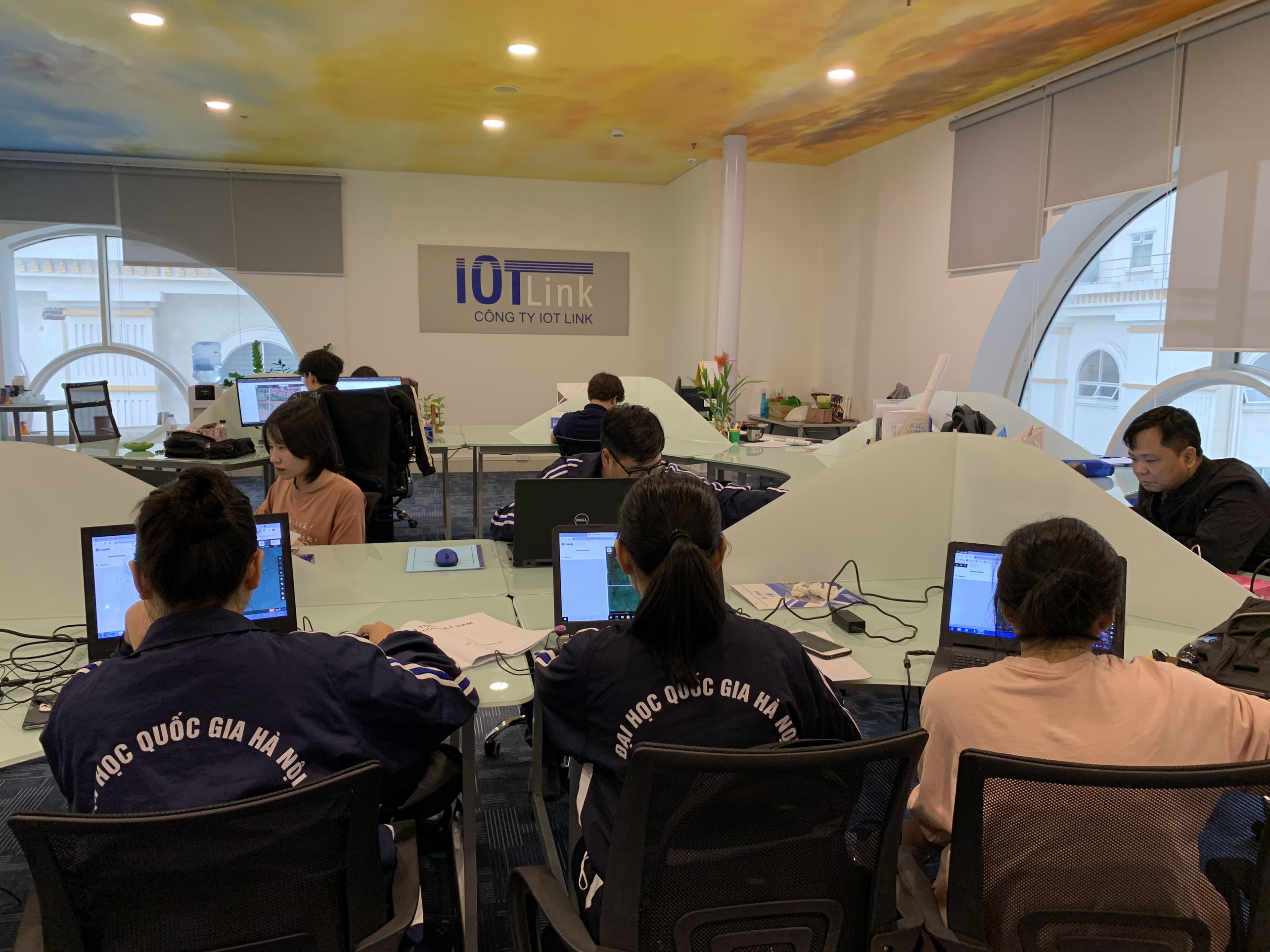 Trường ĐHKHTN ký thỏa thuận hợp tác với công ty chuyên cung cấp nền tảng bản đồ số 4D