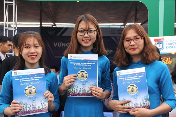 Description: D:\Cong_viec\Website\news\Thang_3\12.3.TinwebTuyensinh\7.jpg