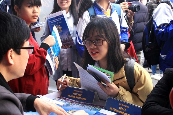 Description: D:\Cong_viec\Website\news\Thang_3\12.3.TinwebTuyensinh\6.jpg