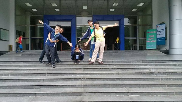 Description: E:\du lieu o e\KHOA HOC\Olympic SV\2018\Photo\Anh hoi thi\Doi tuyen trương DHKHTN 01.jpg