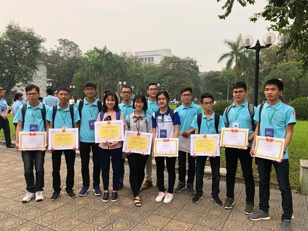 Description: E:\du lieu o e\KHOA HOC\Olympic SV\2018\Photo\Anh hoi thi\Van gui anh\43.jpg